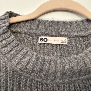 SO Women's Heather Gray Crew Neck Sweater